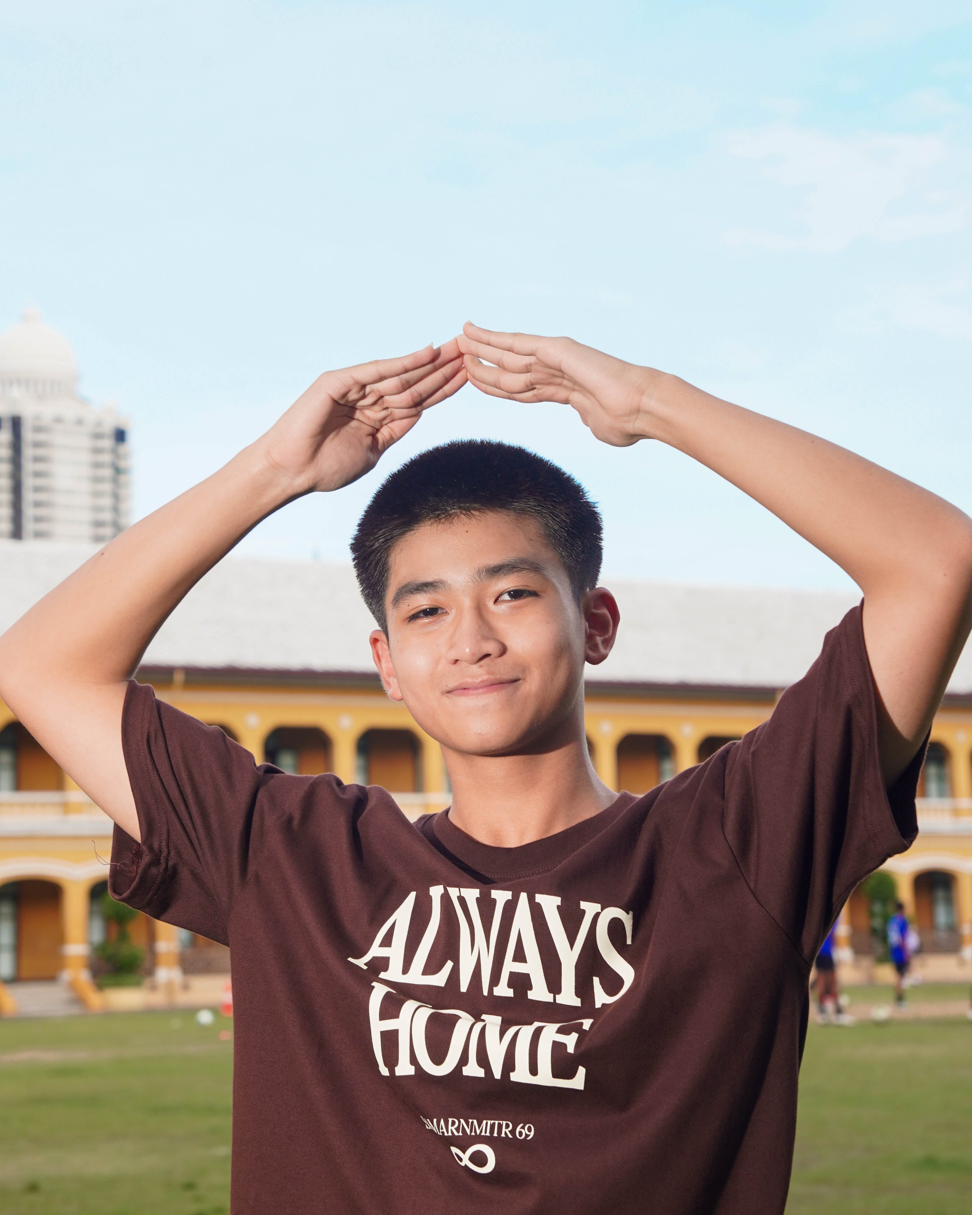 เสื้อ Boxy Always Home สีน้ำตาล